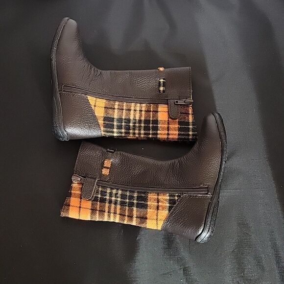 BRAND NEW UMI ROUND TOE ZIPPER CLOSURE TODDLERS BOOT - Picture 8 of 13